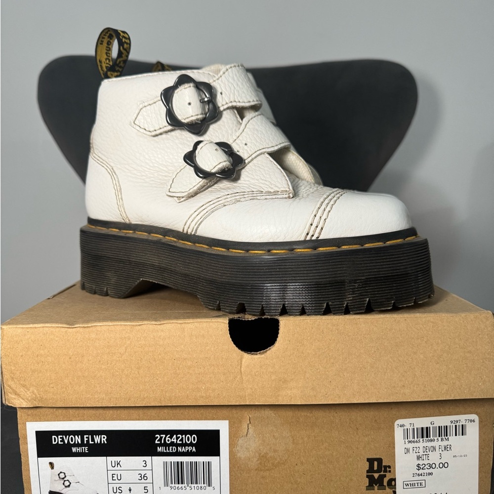 Dr. Martens White Devon Flower Boots